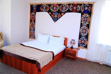 Фото номера Двухместный номер с 1 кроватью Отель Khan Tengri Hotel г. Naryn 6