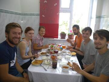 Фото номера Двухместный номер с 2 отдельными кроватями Гостевой дом Dasha Guest House г. Naryn 7